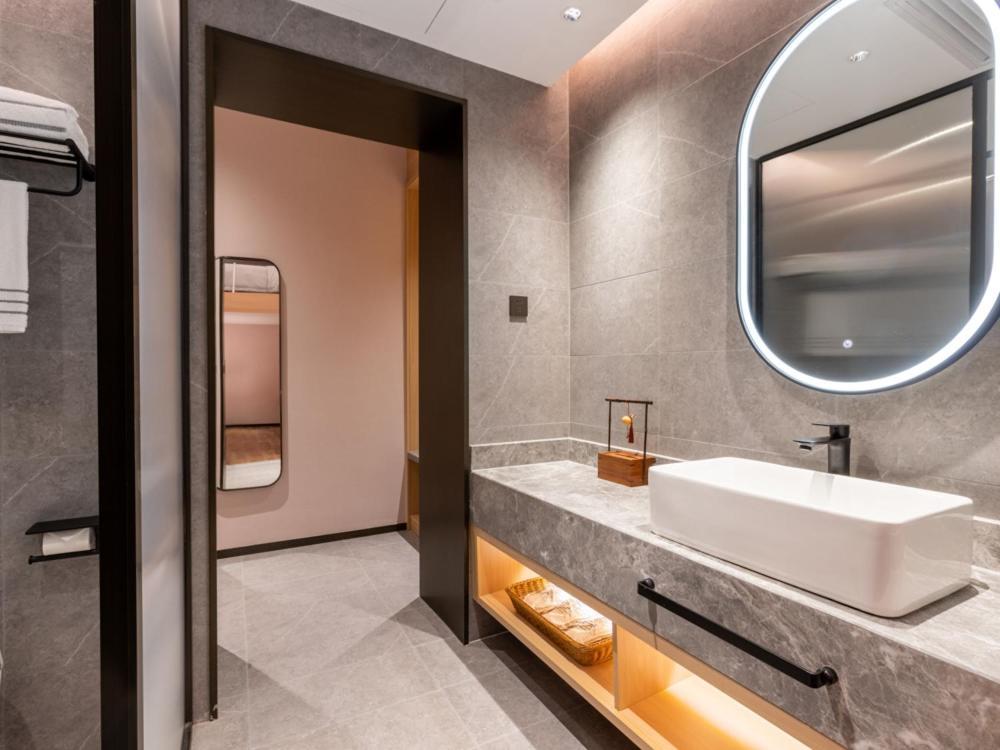 Yunju Hotel Beijing Yonghe Palace Guijie Siheyuan Esterno foto